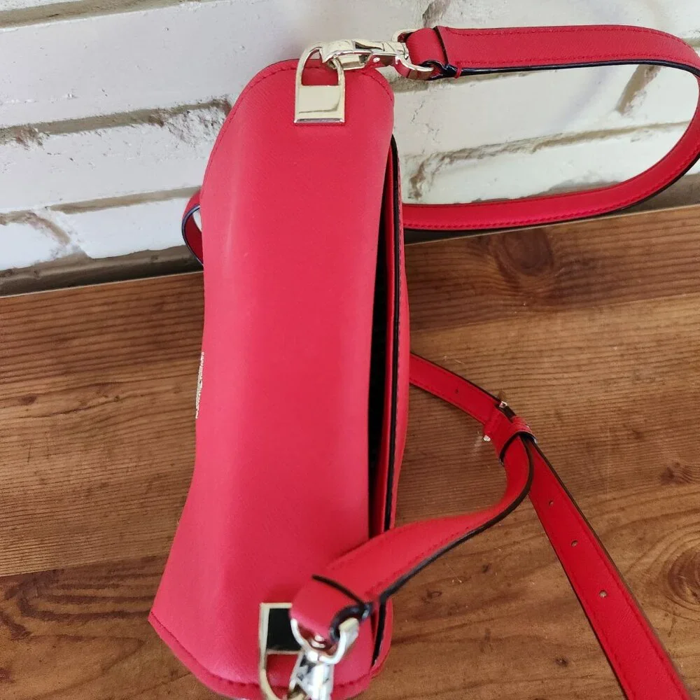 Like New Kate Spade Small Birdie Cameron Street Crossbody Bag Purse